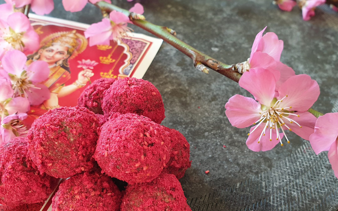 Lakshmi-Verwöhntag – mit sinnlichen Ritualen und Power Bliss Balls