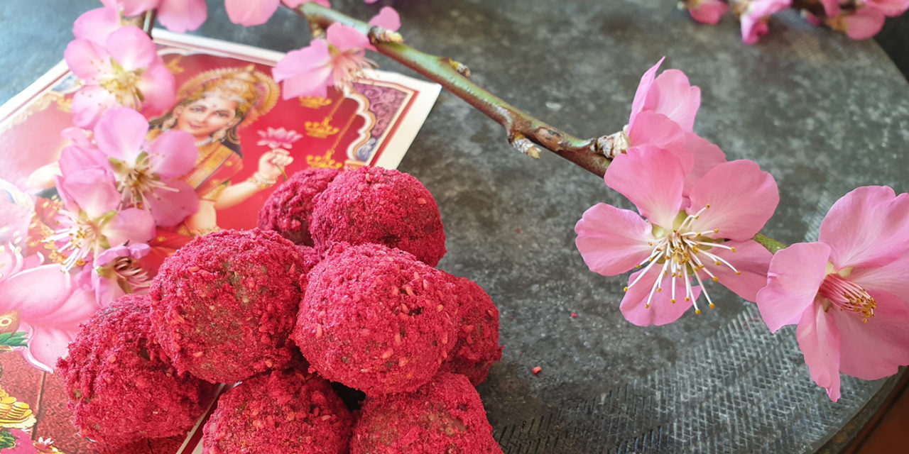 Lakshmi-Verwöhntag – mit sinnlichen Ritualen und Power Bliss Balls
